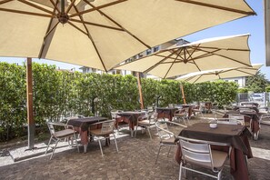 Bar (in der Unterkunft)