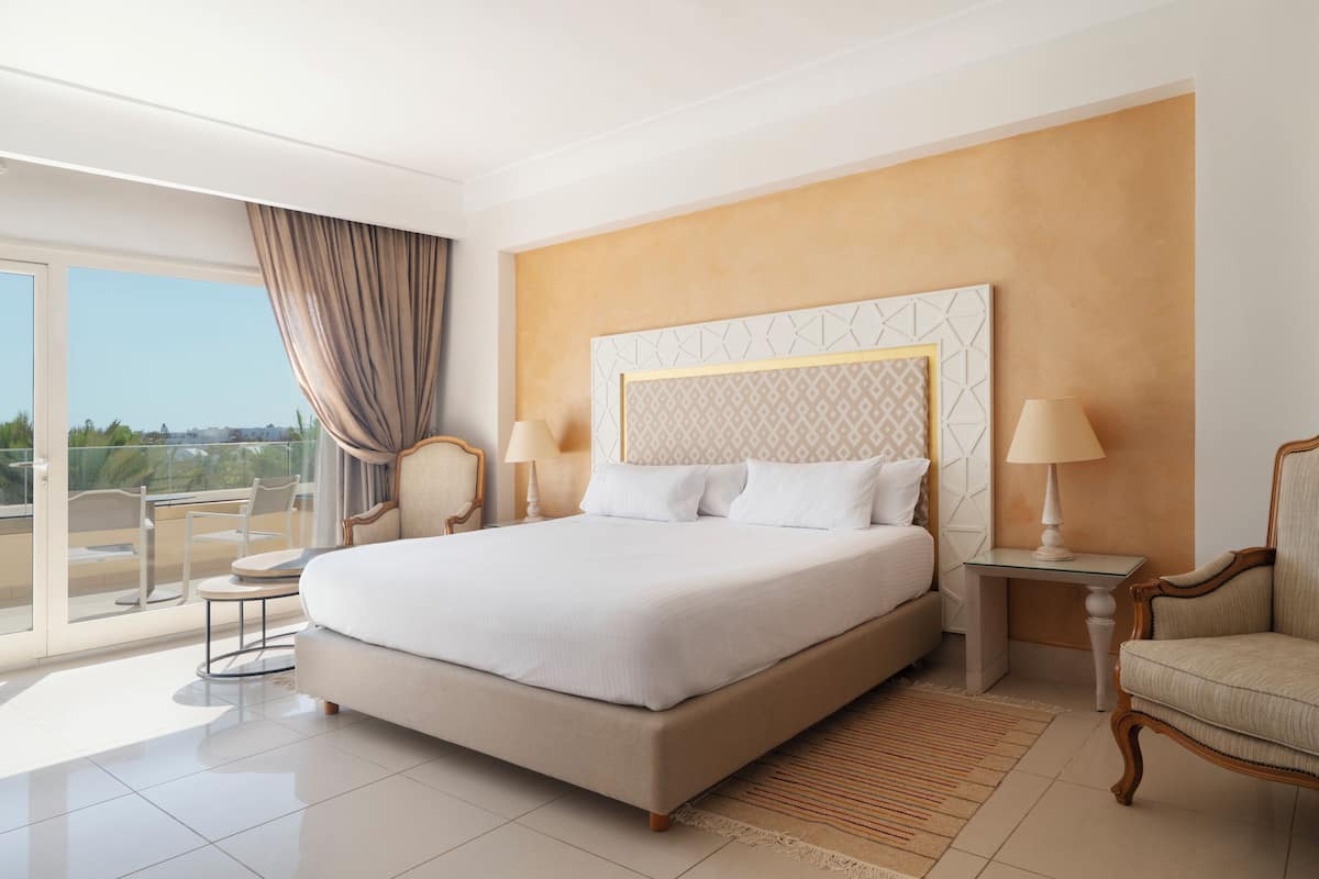 1 chambre, minibar, coffres-forts dans les chambres