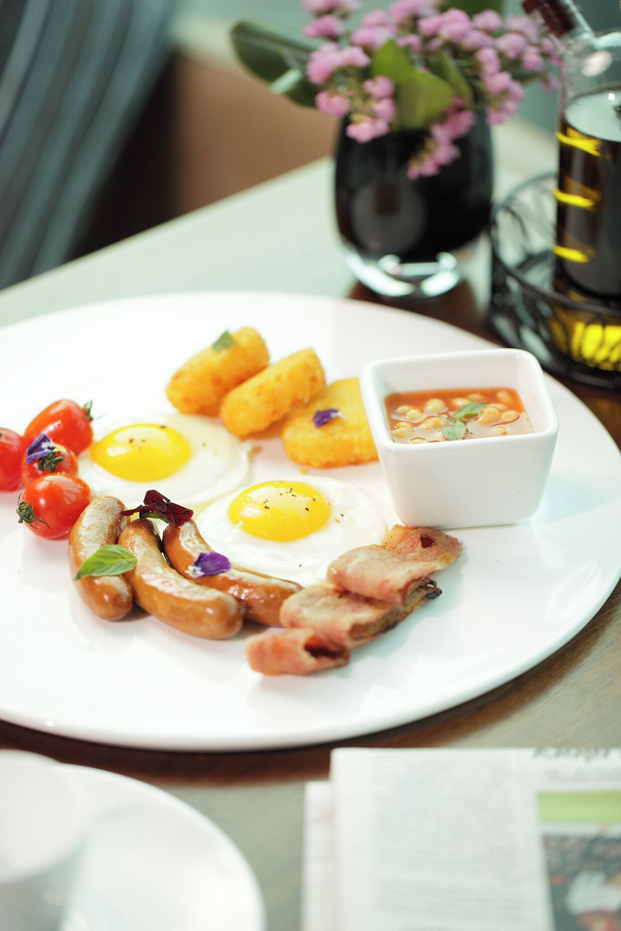 Daily buffet breakfast for a fee