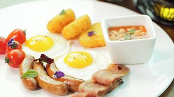 Daily buffet breakfast for a fee