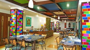 Breakfast, lunch, dinner served; international cuisine