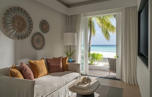 Room, 4 Bedrooms (Landaa Estate) | Living area