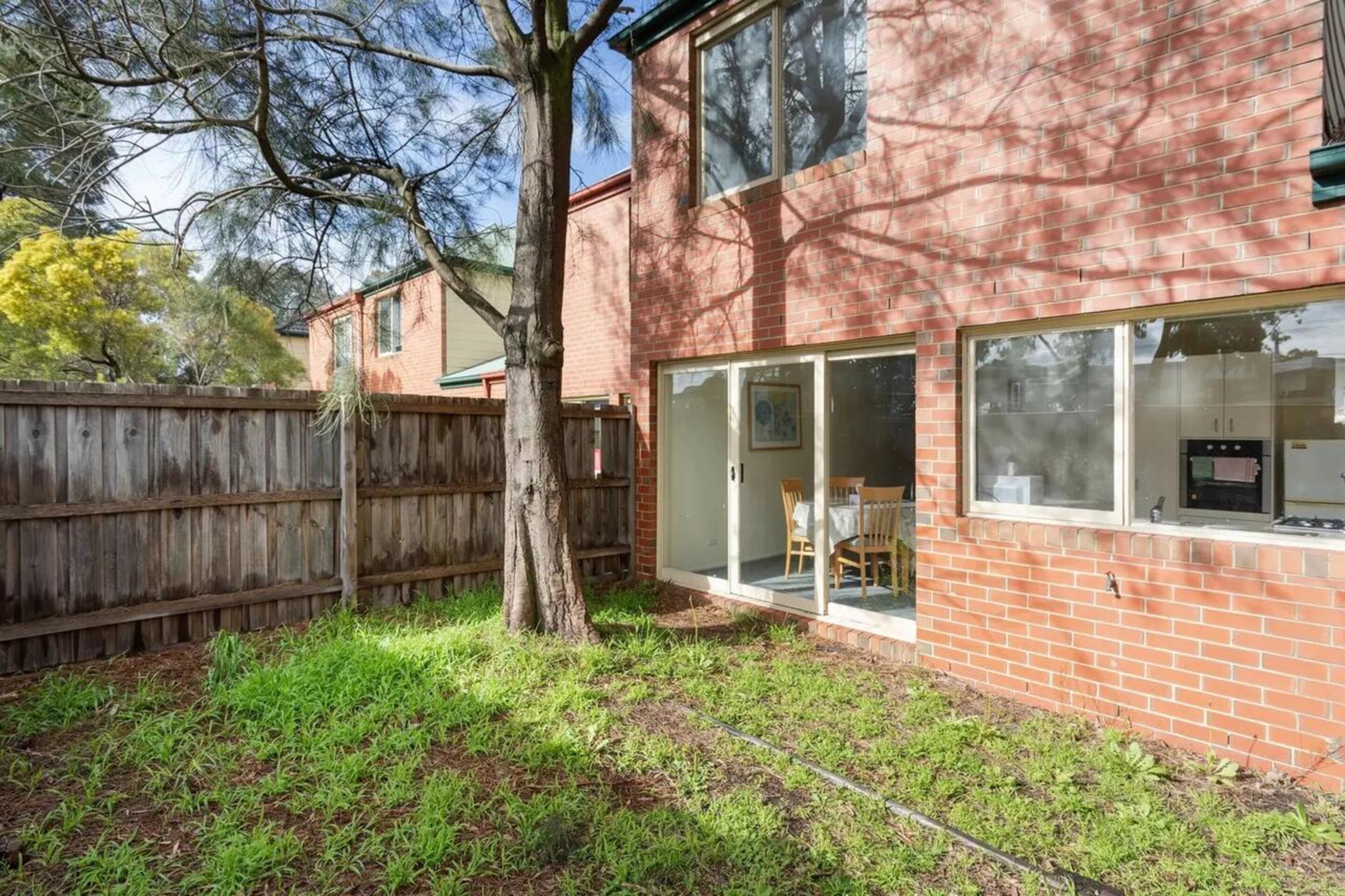 Lamplighter Motel And Apartments