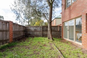Exterior - Lamplighter Motel (Oakleigh)