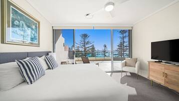 Penthouse, 3 Bedrooms | 1 bedroom, iron/ironing board, cots/infant beds, free WiFi