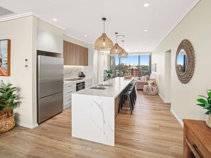 Ático Deluxe, 3 habitaciones | Tabla de planchar con plancha, cunas (de pago), wifi gratis