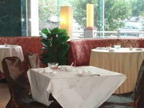 Breakfast, lunch and brunch served - Gardford International (Guangzhou)