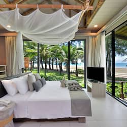 Deluxe Beachfront Villa