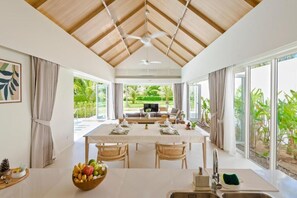 2-Bedroom Pool Villa | Θέα από το δωμάτιο