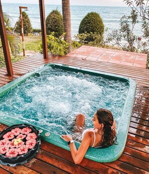 Sauna, bañera de hidromasaje, tratamientos corporales 