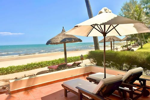 Bungalow, Beachfront | Terrace/patio