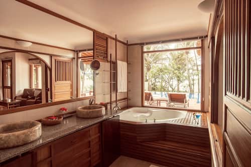 Villa, Private Pool | Bathroom | Shower, rainfall showerhead, free toiletries, hair dryer