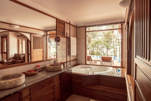 Villa, Private Pool | Bathroom | Shower, rainfall showerhead, free toiletries, hair dryer