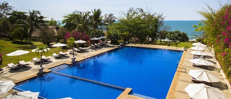 2 outdoor pools, pool umbrellas, sun loungers