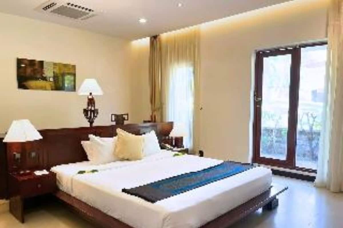 Deluxe Room | Premium bedding, memory foam beds, minibar, in-room safe