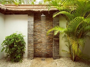 Familie bungalow | Badkamer met douche