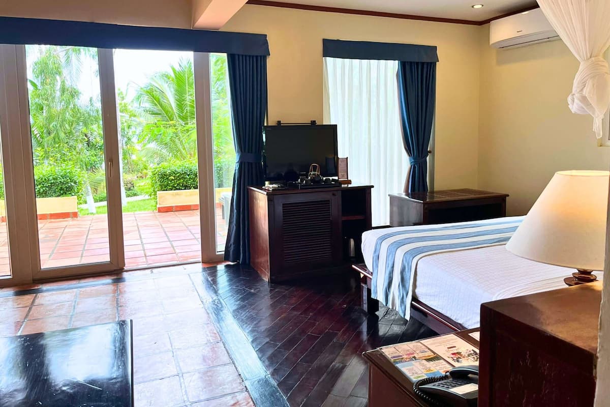 Bungalow, Garden View | Premium bedding, memory foam beds, minibar, in-room safe