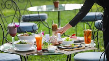 ์์นจ ์์ฌ ๊ณต๊ฐ