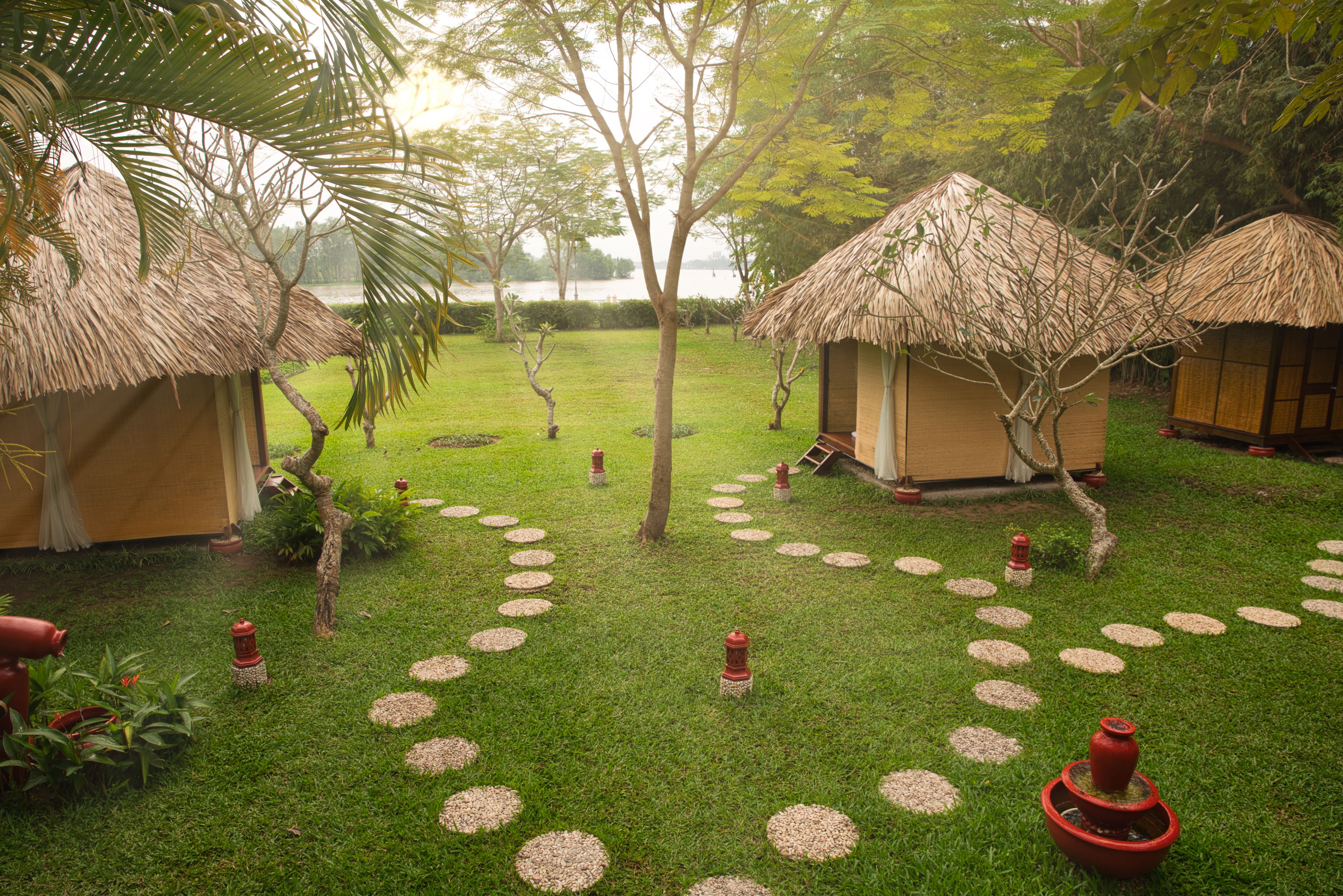 Couples treatment room(s), body treatments, body wraps, body scrubs