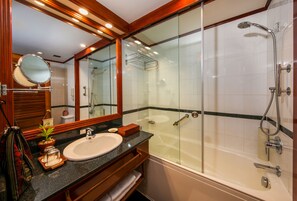 Free toiletries, hair dryer, bathrobes, slippers - Victoria Can Tho Resort (Can Tho)