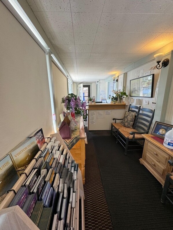 Reception - Rugged Country Lodge (Pendleton)