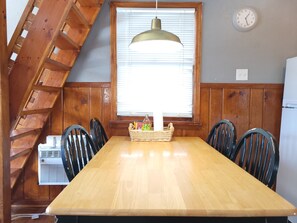 Cabaña tradicional, 1 habitación, cocina (Cabin 19) | Cocina privada | Microondas y cafetera o tetera