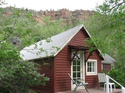 Stone Mountain Lodge and Cabins