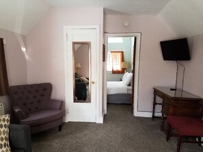 Cabin, 2 Bedrooms, Kitchen (Cabin 17) | Living area - Stone Mountain Lodge and Cabins (Lyons)