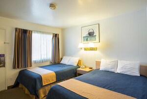 Sistema de insonorización, cunas gratuitas, wifi gratis y ropa de cama 