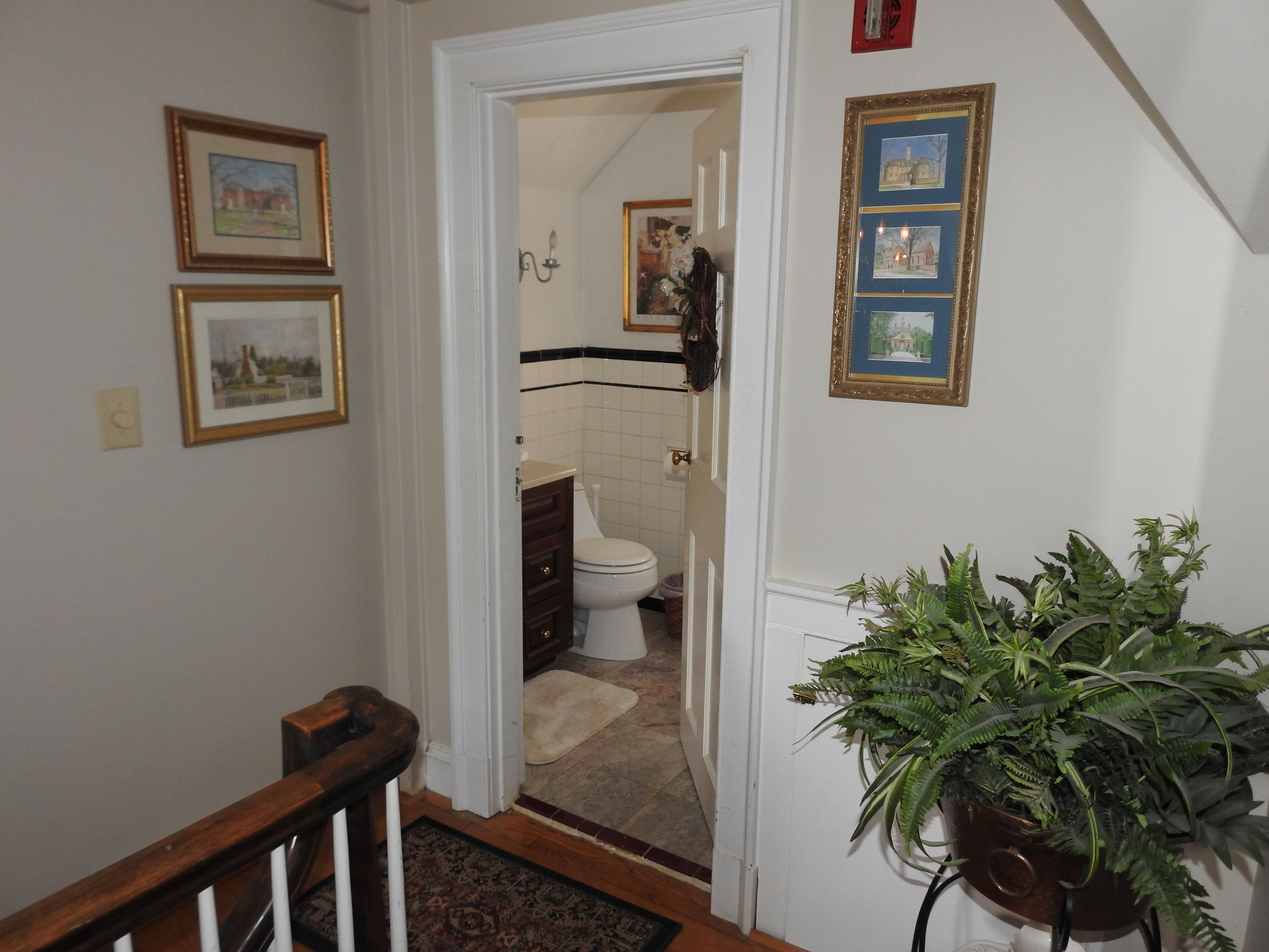 Deluxe Room, Private Bathroom (Colonial Getaway) | Bathroom | Shower, hair dryer, towels