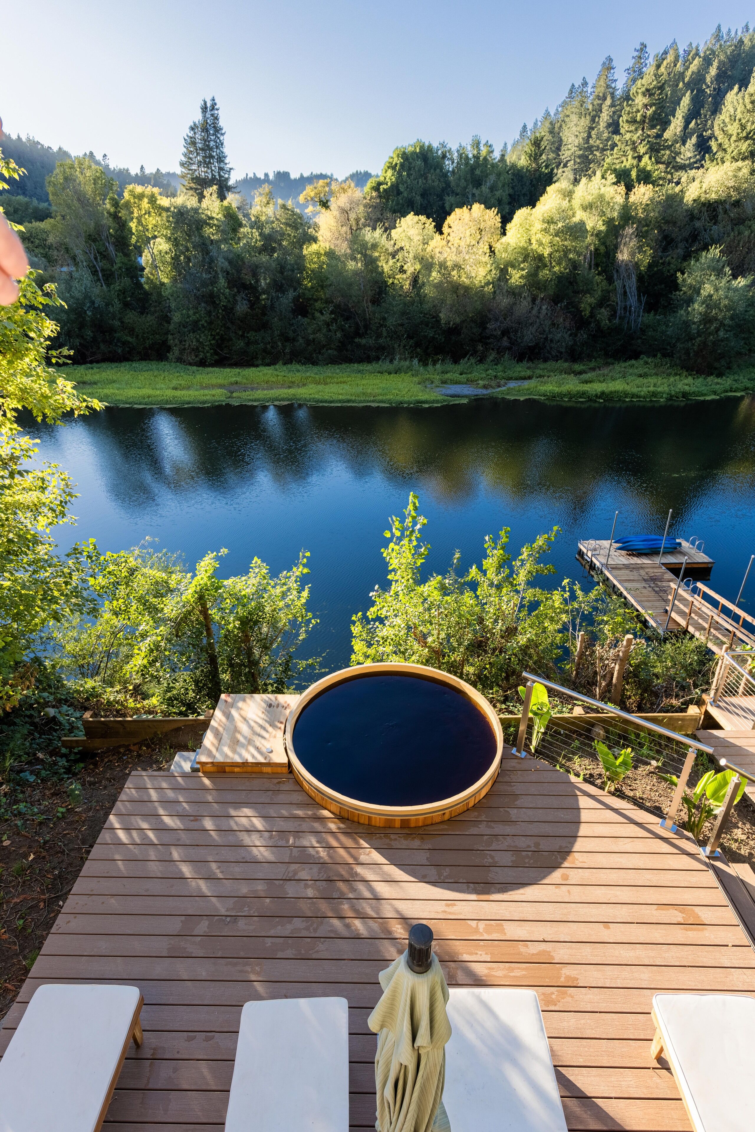 Deluxe Studio, River View (G) | Premium bedding, iron/ironing board, free WiFi, bed sheets