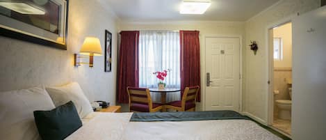 Chambre Standard, 1 grand lit | Aire de séjour