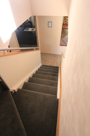 Superior Apartment, 3 Bedrooms, Jetted Tub | 1 bedroom, premium bedding, individually decorated