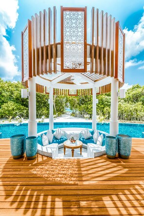 Exterior - Hideaway Beach Resort & Spa, FREE SHARED CHARTER FLIGHT for two on stays of 7 or more nights from September 2025 until 23rd December 2026 (Dhonakulhi)