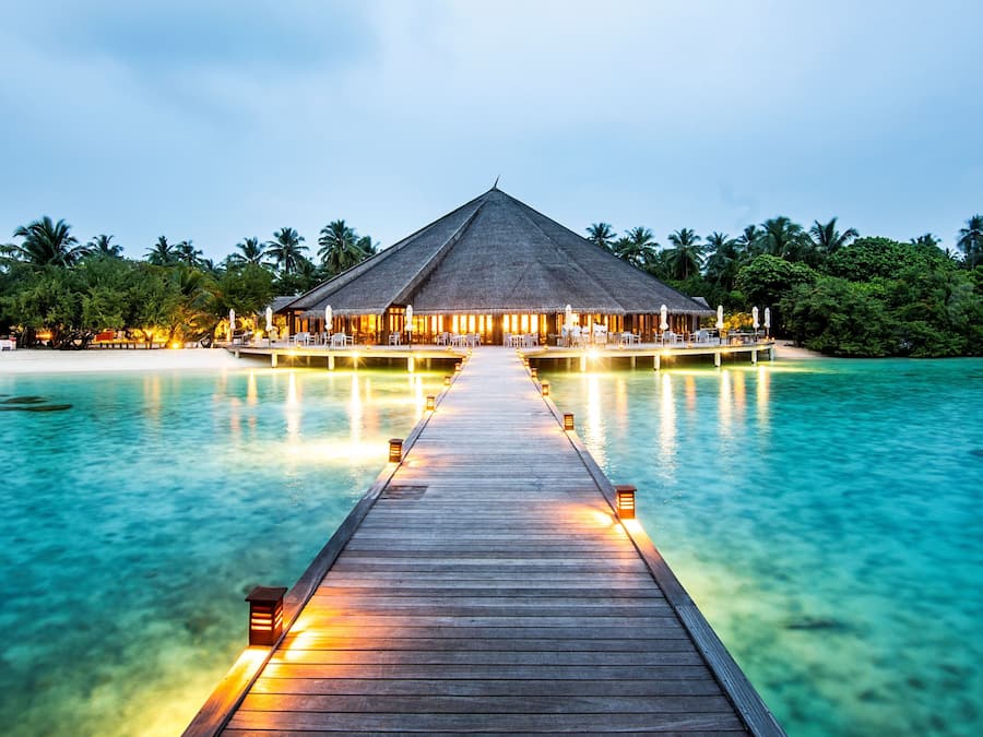 4 restoran, melayani sarapan, makan siang; sajian masakan internasional