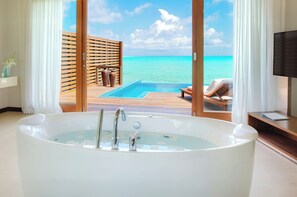 Deluxe Water Villa with Pool  | Bathroom | Separate tub and shower, deep soaking tub, rainfall showerhead - Hideaway Beach Resort and Spa (Dhonakulhi)