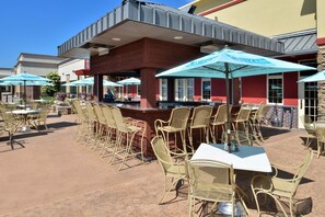 Bar (on property) - Holiday Inn Stevens Point - Convention Ctr by IHG (Stevens Point)