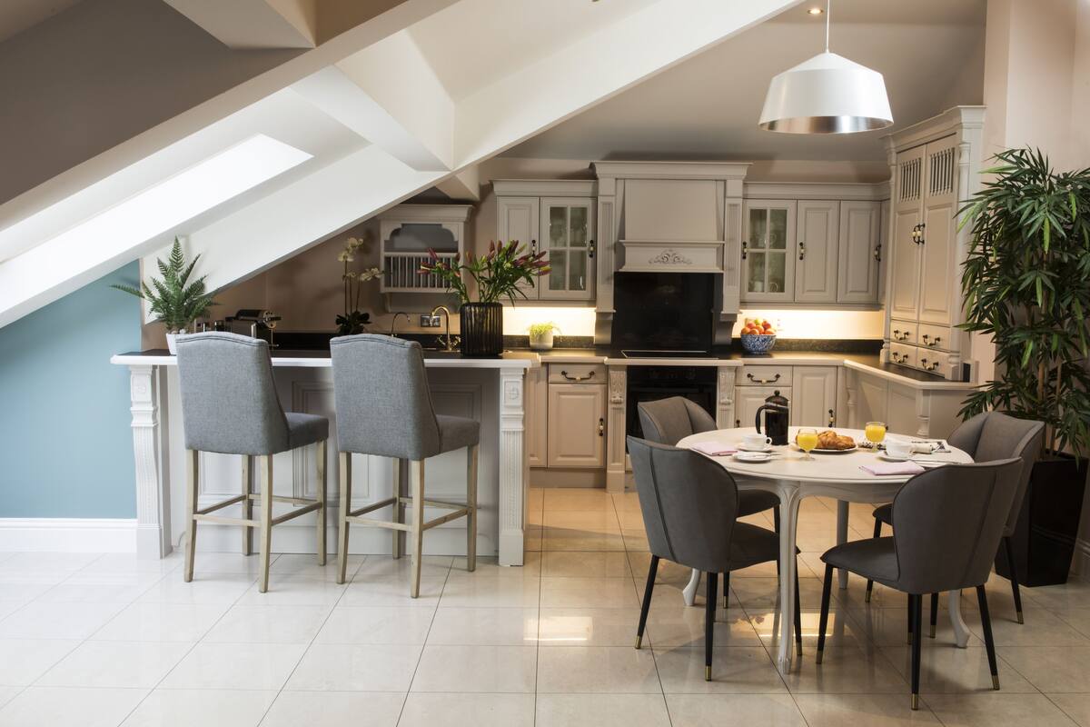 luxury apartment, golf view | private kitchen | coffee/tea maker, electric kettle