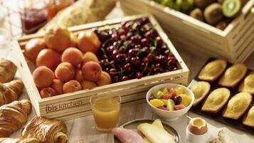 Desayuno buffet todos los días (con cargo)