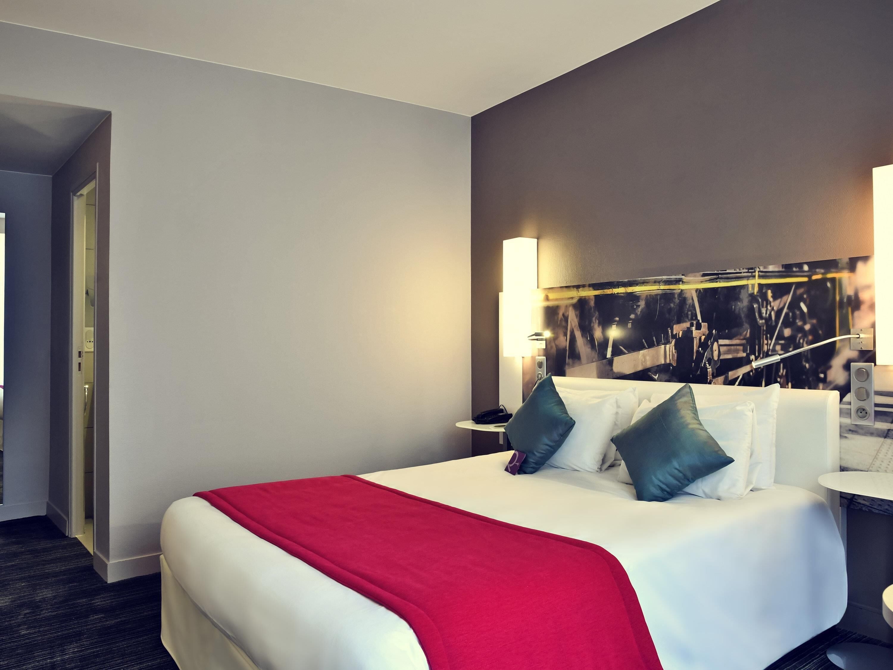 Minibar, in-room safe, desk, blackout curtains