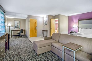 Suite, Multiple Beds, Non Smoking (1 King & 1 Twin bed)