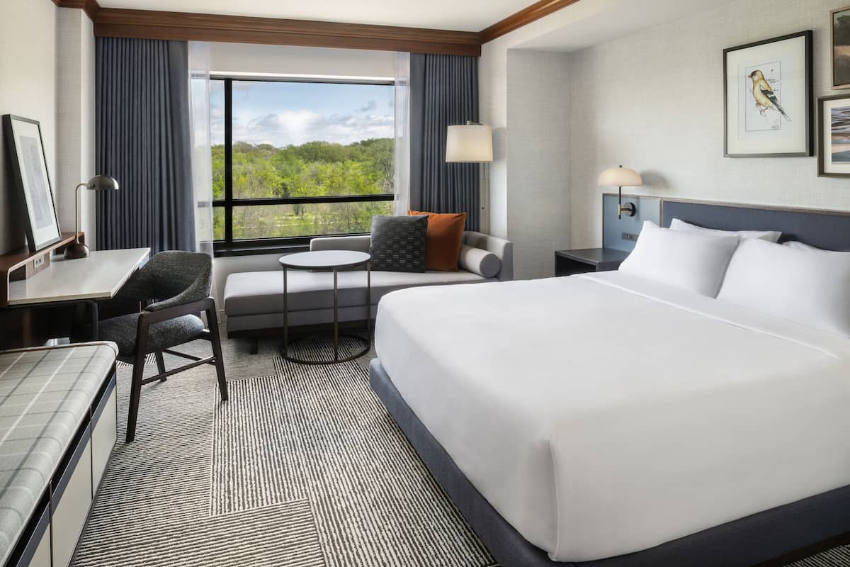 Room, 1 King Bed, River View | Premium bedding, pillowtop beds, in-room safe, desk