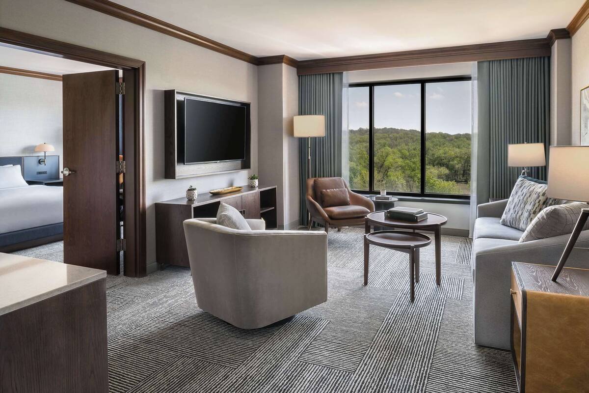 Suite, 1 chambre, vue fleuve | Literie de qualité supérieure, surmatelas