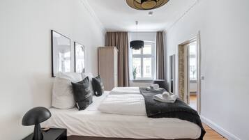 1 habitación, decoración personalizada y muebles diferentes