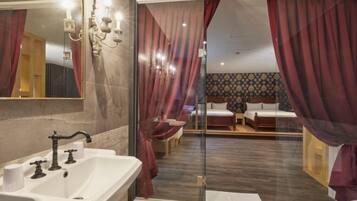 Desk, free WiFi, bed sheets