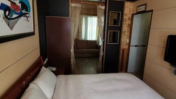 Kamar Double Klasik, pemandangan halaman | Wi-Fi gratis dan seprai linen