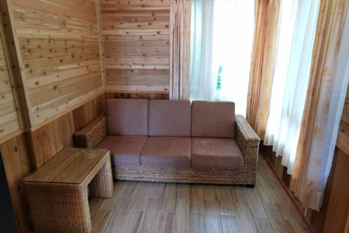 classic double room, courtyard view | living room | tv