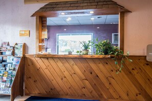 Lobby - Rodeway Inn Bellows Falls (Bellows Falls)