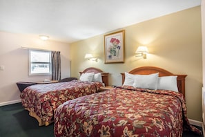 Standard Room, 2 Double Beds, Non Smoking | Desk, rollaway beds, free WiFi, bed sheets - Rodeway Inn Bellows Falls (Bellows Falls)