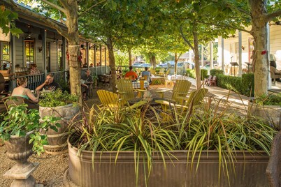 Tallman Hotel